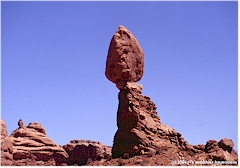 [ balanced rock im arches national park ]
