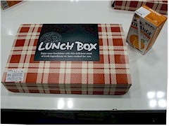 [ lunch box closed ]